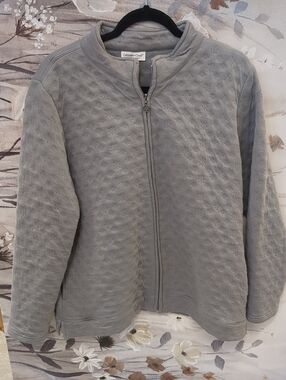 Coldwater Creek Light Gray Quilted Zip-Up Jacket